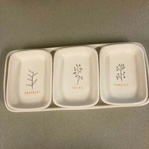 Rae Dunn 4 Piece set